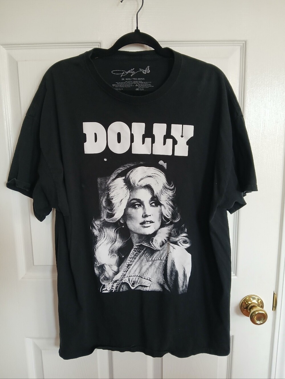 Black Graphic Tee with White Dolly Portrait Country Concert Festival  Cowgirl
